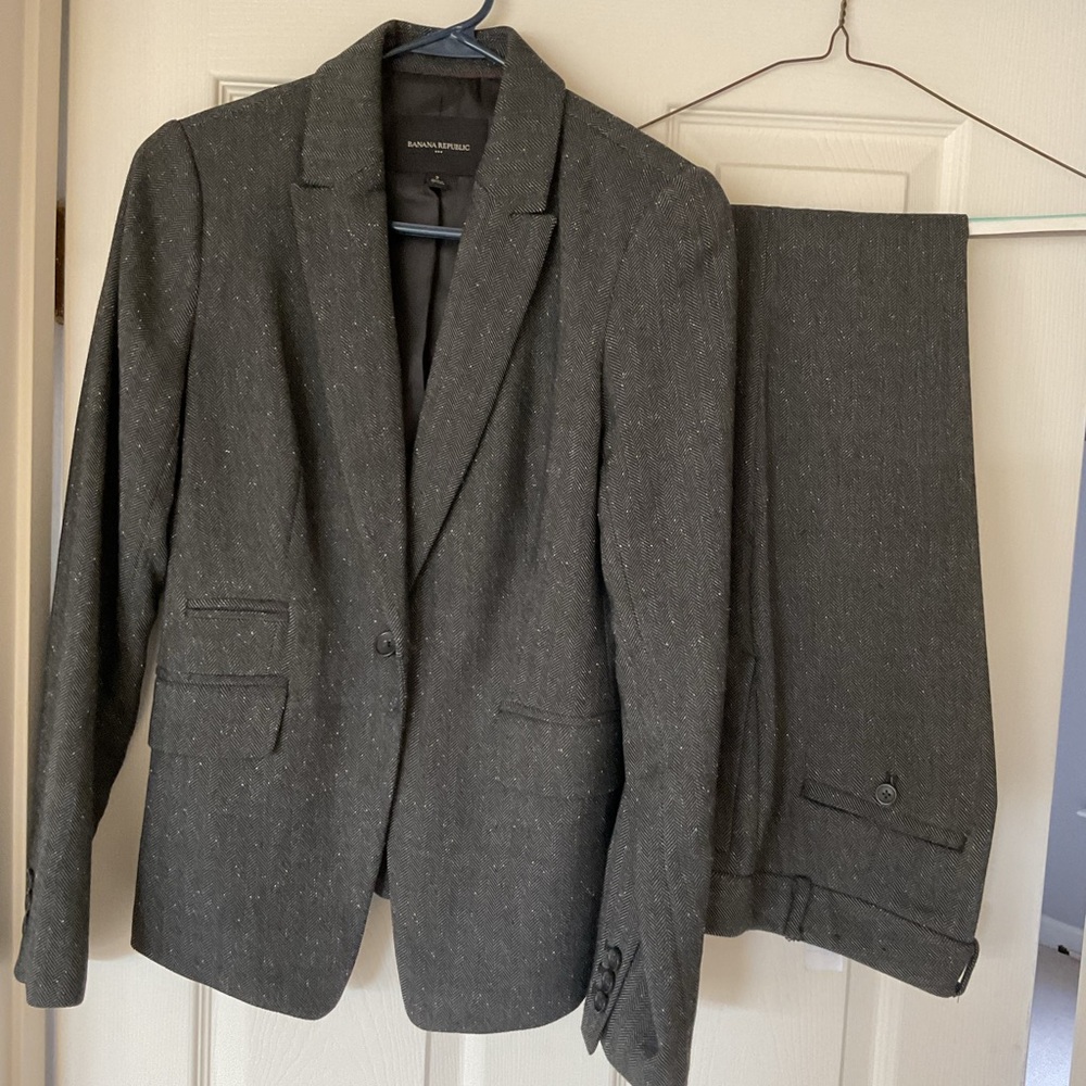Banana Republic Suit
